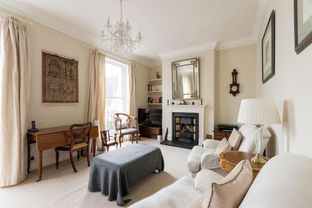 Four Bedroom Townhouse In Famous Suffolks Area Cheltenham Exterior foto