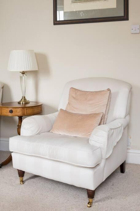 Four Bedroom Townhouse In Famous Suffolks Area Cheltenham Exterior foto